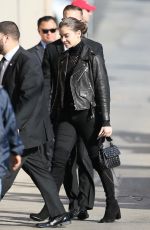 HAILEE STEINFELD Arrives at ABBC Studio in Los Angeles 11/01/2016