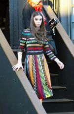HAILEE STEINFELD Leaves Variety