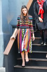 HAILEE STEINFELD Leaves Variety