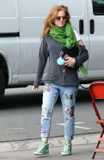 ISLA FISHER Out to Lunch in Los Angeles 11/01/2016