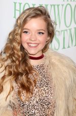JADE PETTYJOHN at Hollywood Christmas Parade 11/27/2016