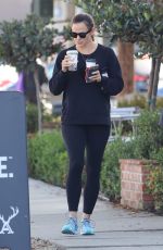 JENNIFER GARNER at Alfred Coffee in Brentwood 10/31/2016