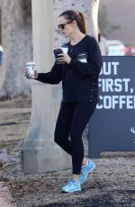 JENNIFER GARNER at Alfred Coffee in Brentwood 10/31/2016