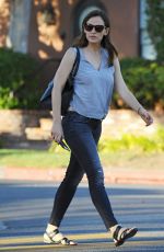 JENNIFER GARNER Out and About in Brentwood 11/10/2016