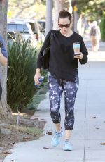 JENNIFER GARNER Out and About in Los Angeles 11/09/2016