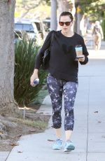 JENNIFER GARNER Out and About in Los Angeles 11/09/2016