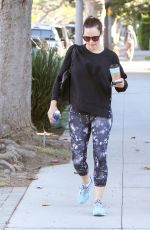 JENNIFER GARNER Out and About in Los Angeles 11/09/2016