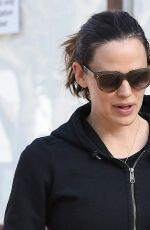 JENNIFER GARNER Out for Morning Coffee in Los Angeles 11/26/2016