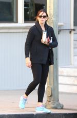 JENNIFER GARNER Out Shopping in Brentwood 11/23/2016
