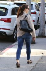 JENNIFER GARNER Shopping at Elysewalker in Pacific Palisades 11/17/2016