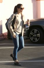 JENNIFER GARNER Shopping at Elysewalker in Pacific Palisades 11/17/2016