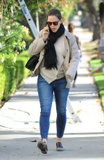 JENNIFER GARNER Shopping at Elysewalker in Pacific Palisades 11/17/2016