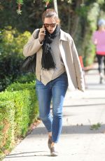 JENNIFER GARNER Shopping at Elysewalker in Pacific Palisades 11/17/2016