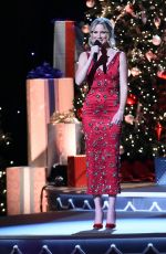 JENNIFER NETTLES at CMA 2016 Country Christmas in Nashville 11/08/2016