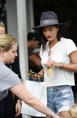 JESSICA SZOHR at Mauro