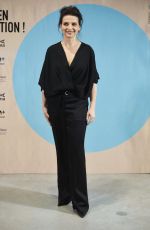 JULIETTE BINOCHE Receives 