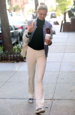KARLIE KLOSS Out Shopping in New York 11/08/2016