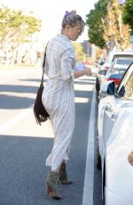 KATE HUDSON, GOLDIE HAWN and Kurt Russell at Early World Restaurant in Brentwood 11/25/2016