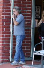 KATE HUDSON, GOLDIE HAWN and Kurt Russell at Early World Restaurant in Brentwood 11/25/2016