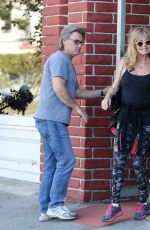 KATE HUDSON, GOLDIE HAWN and Kurt Russell at Early World Restaurant in Brentwood 11/25/2016
