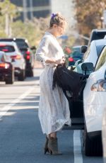 KATE HUDSON Out for Lunch in Los Angeles 11/25/2016