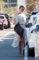 KATE HUDSON Out for Lunch in Los Angeles 11/25/2016