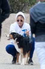 KATE HUDSON Out Hiking in Los Angeles 11/26/2016