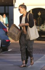 KATE HUDSON Out Shopping in Malibu 11/05/2016