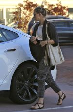 KATE HUDSON Out Shopping in Malibu 11/05/2016