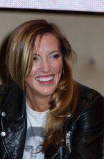 KATIE CASSIDY at Rhode Island Comic-con 11/12/2016