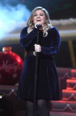KELLY CLARKSON Performs at CMA 2016 Country Christmas in Nashville 11/08/2016
