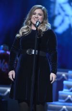 KELLY CLARKSON Performs at CMA 2016 Country Christmas in Nashville 11/08/2016