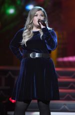 KELLY CLARKSON Performs at CMA 2016 Country Christmas in Nashville 11/08/2016