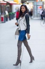 KELLY GALE at Victoria