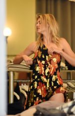KELLY ROHRBACH Shopping at Elyse Walker Store in Los Angeles 11/15/2016