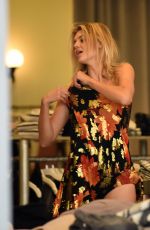 KELLY ROHRBACH Shopping at Elyse Walker Store in Los Angeles 11/15/2016