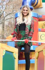 KELSEA BALLERINI at 90th Macy