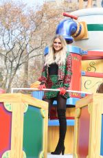 KELSEA BALLERINI at 90th Macy