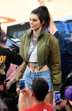 KENDALL JENNER and BELLA HADID at LA Lakers vs Dallas Mavericks Game 11/8/2016