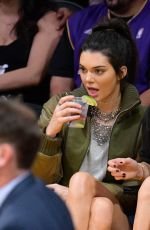 KENDALL JENNER and BELLA HADID at LA Lakers vs Dallas Mavericks Game 11/8/2016