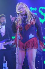 KESHA Performs at 20th Annual Best Buddies Gala in Miami 11/18/2016