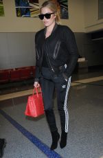 KHLOE KARDASHIAN at Los Angeles International Airport 11/26/2016