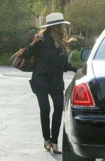 LA TOYA JACKSON Out and About in Brentwood 11/12/2016