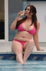 LISA APPLETON in a Hot Tub in Liverpool 11/08/2016