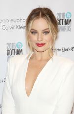 MARGOT ROBBIE at 2016 IFP Gotham Independent Film Awards in New York 11/28/2016