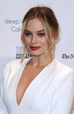 MARGOT ROBBIE at 2016 IFP Gotham Independent Film Awards in New York 11/28/2016