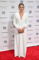 MARGOT ROBBIE at 2016 IFP Gotham Independent Film Awards in New York 11/28/2016