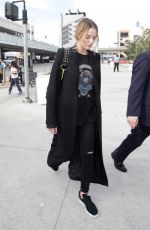 MARGOT ROBBIE at Los Angeles International Airport 11/15/2016