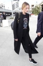 MARGOT ROBBIE at Los Angeles International Airport 11/15/2016