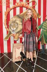 MARTHA HUNT at Tod